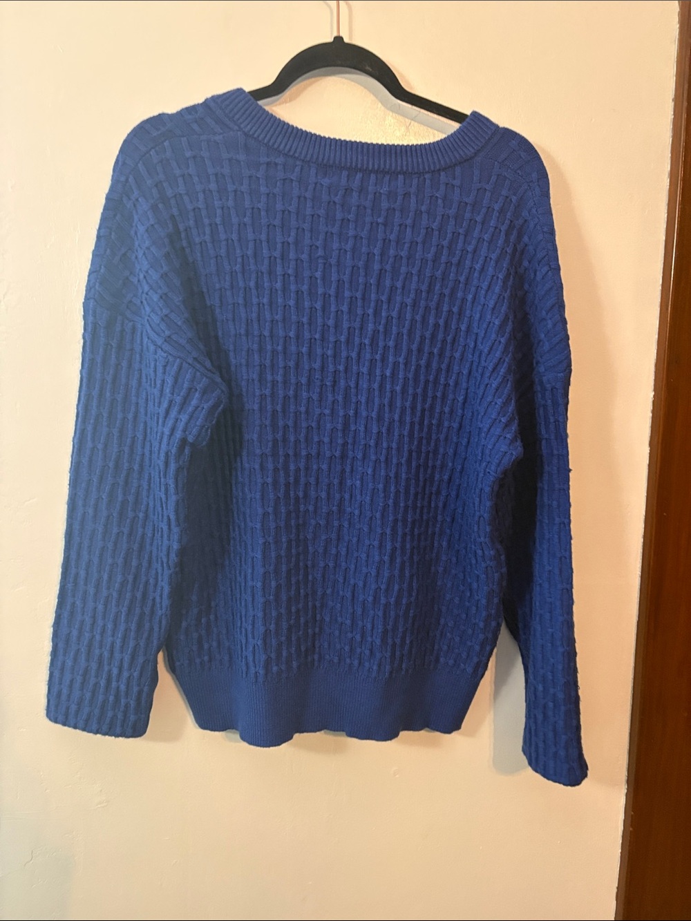 Button-Shoulder Textured Knit Sweater in Royal Blue - Picture 4 of 5